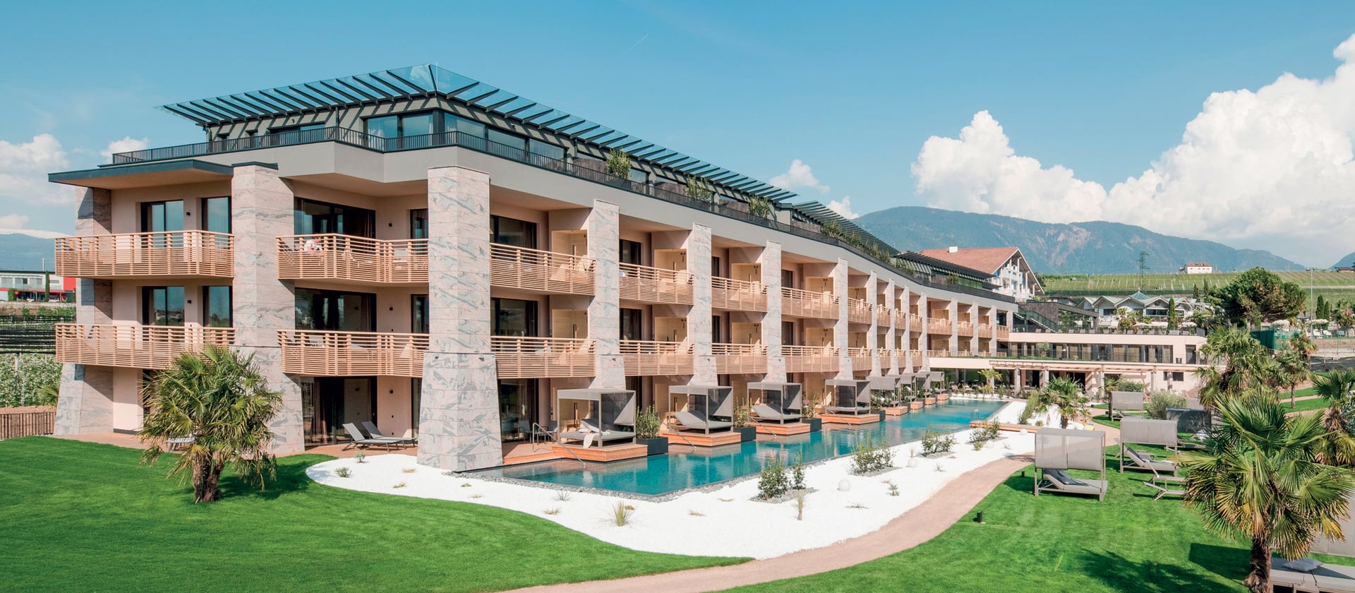Hotel Weinegg in Girlan