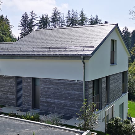 Neue Villa im Schweizer Grün