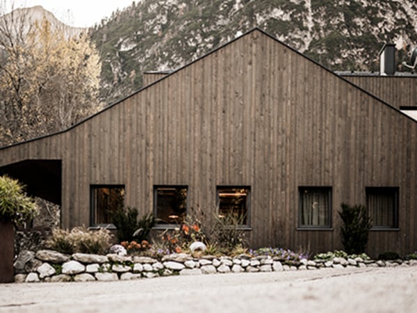 Restaurante “Seeschupfe” nas montanhas do Tirol do Sul