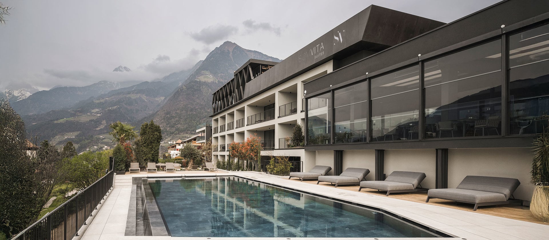 Construção nova: hotel em Tirolo